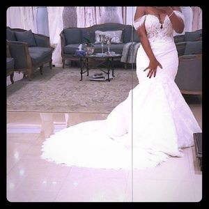 Pronovias Mermaid Wedding Gown